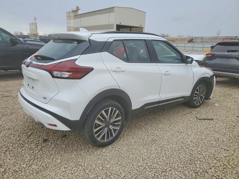 2024 Nissan Kicks sr