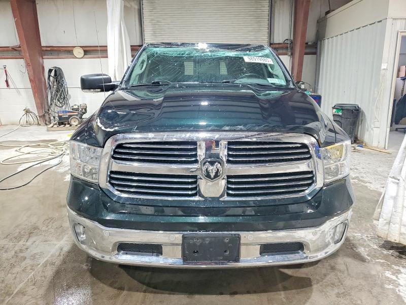 2015 Dodge Ram 1500 slt