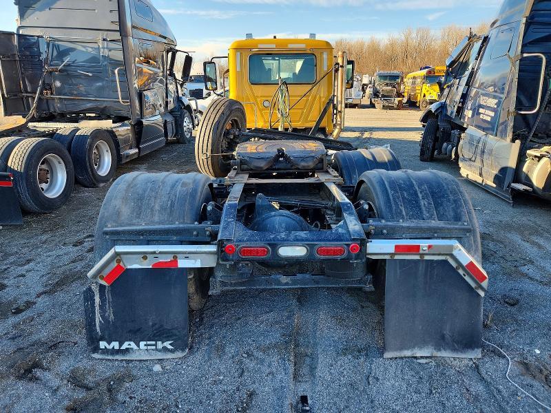 2023 Mack Anthem Semi Truck