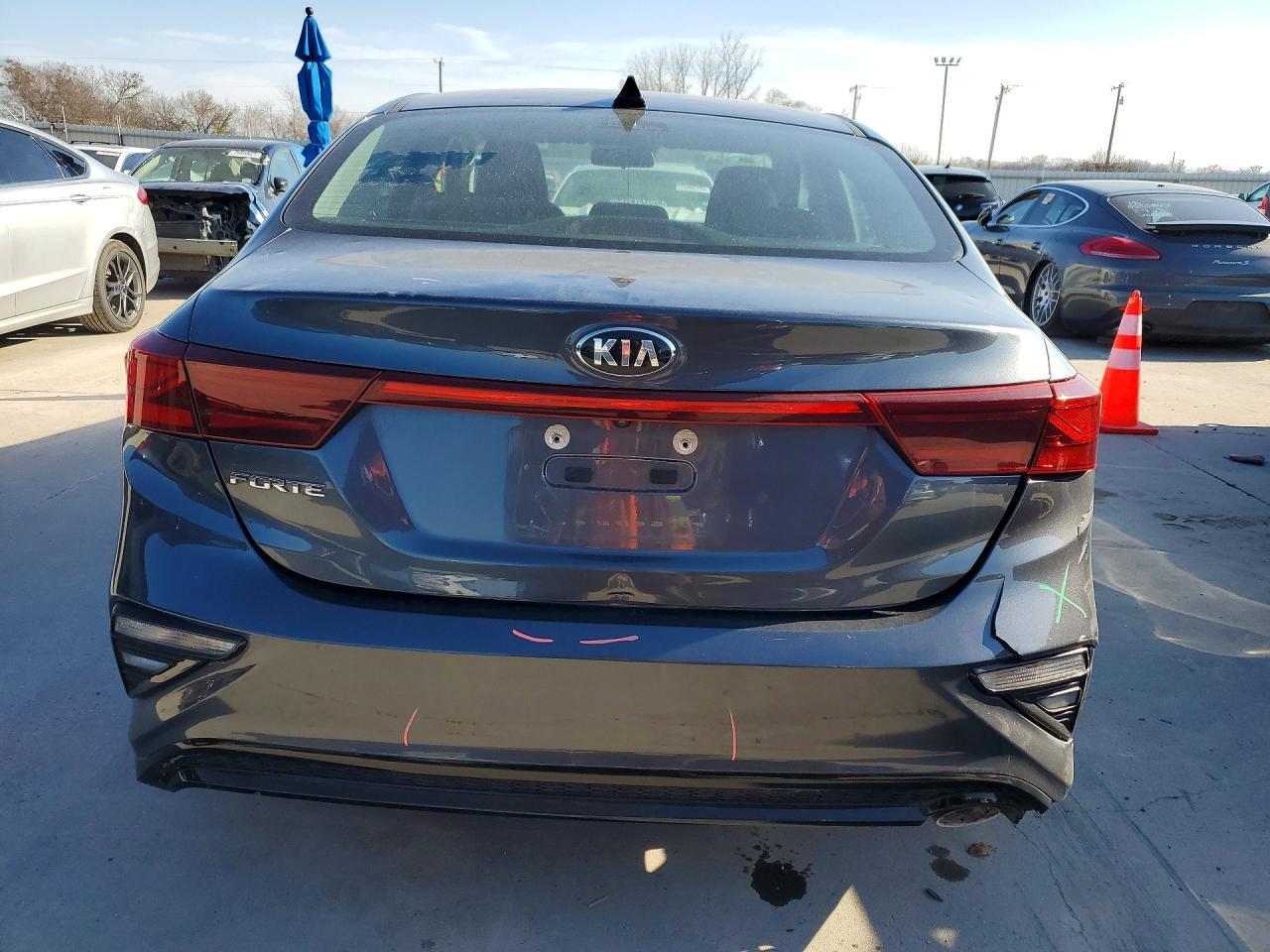 2020 KIA Forte fe