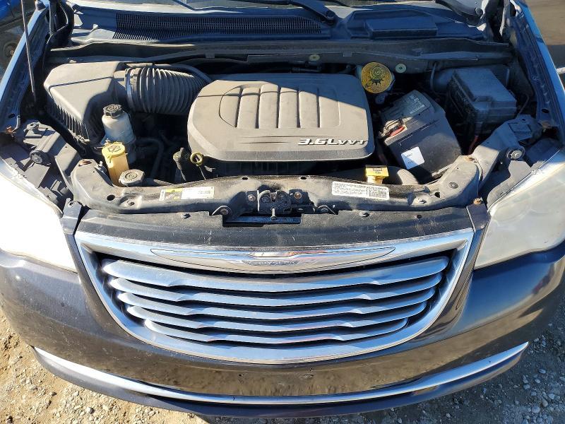 2014 Chrysler Town & Country Touring