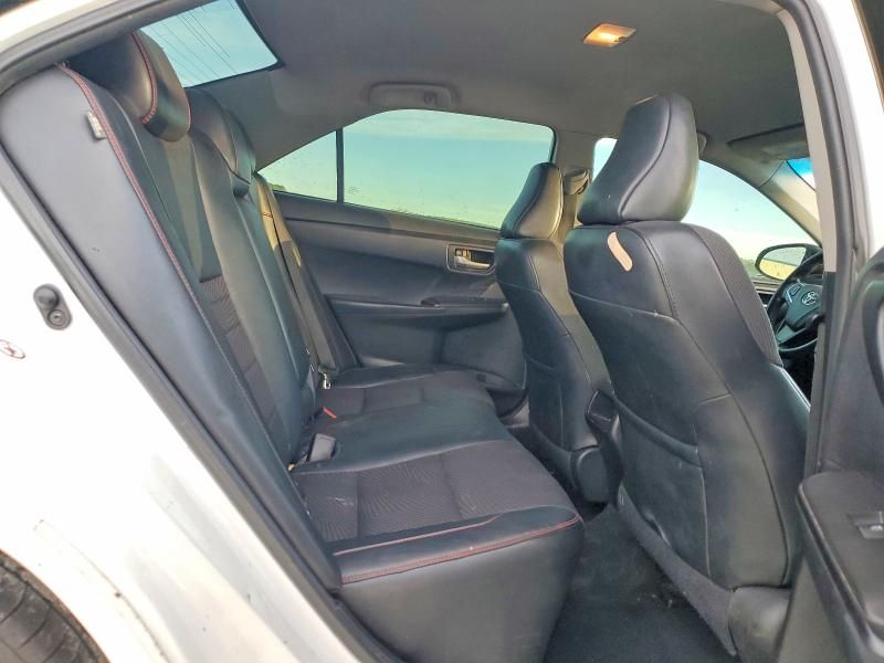 2016 Toyota Camry le