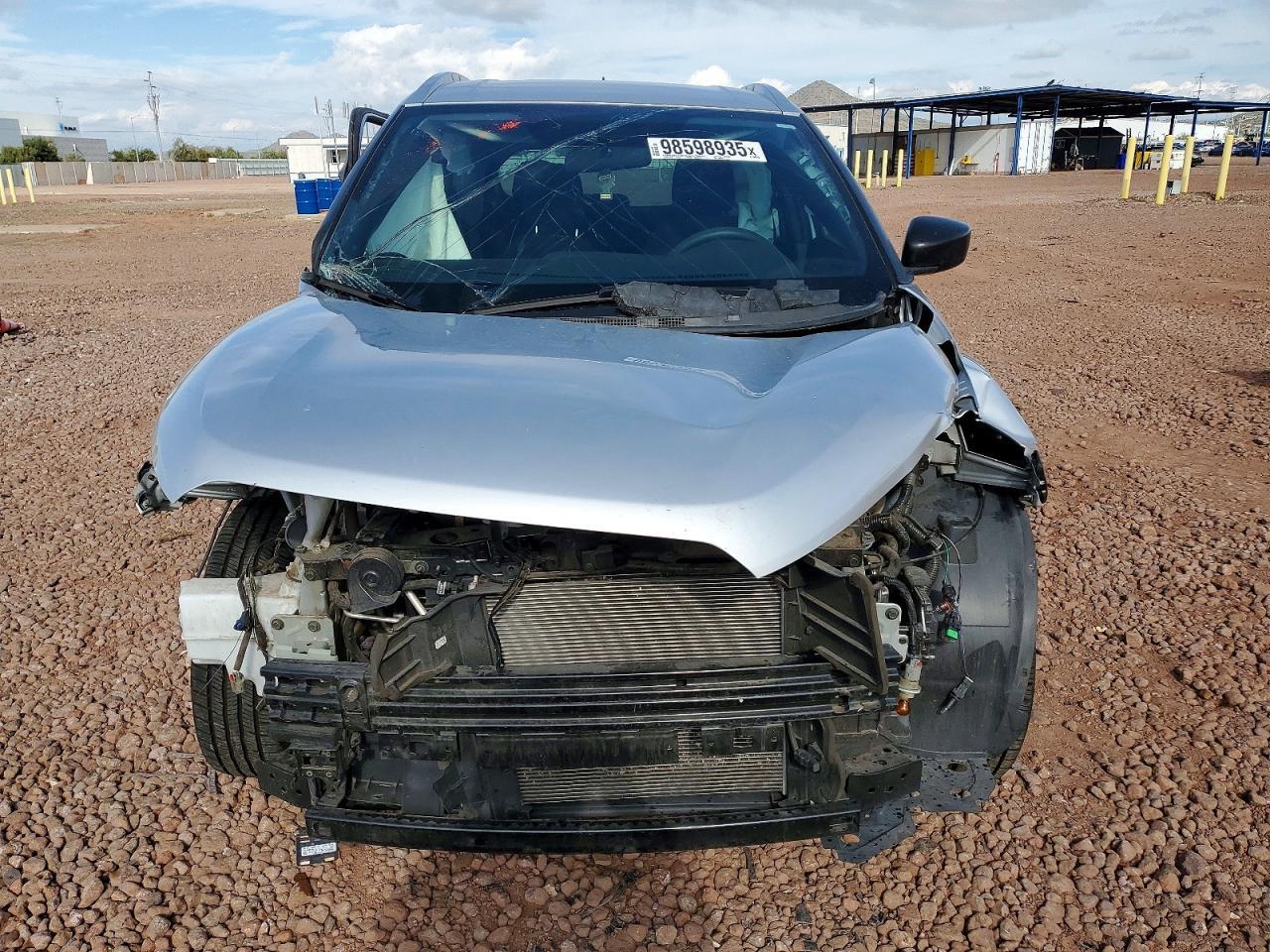 2019 Nissan Kicks s