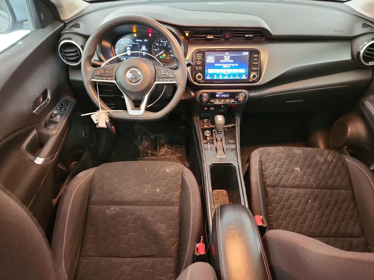 2021 Nissan Kicks sv