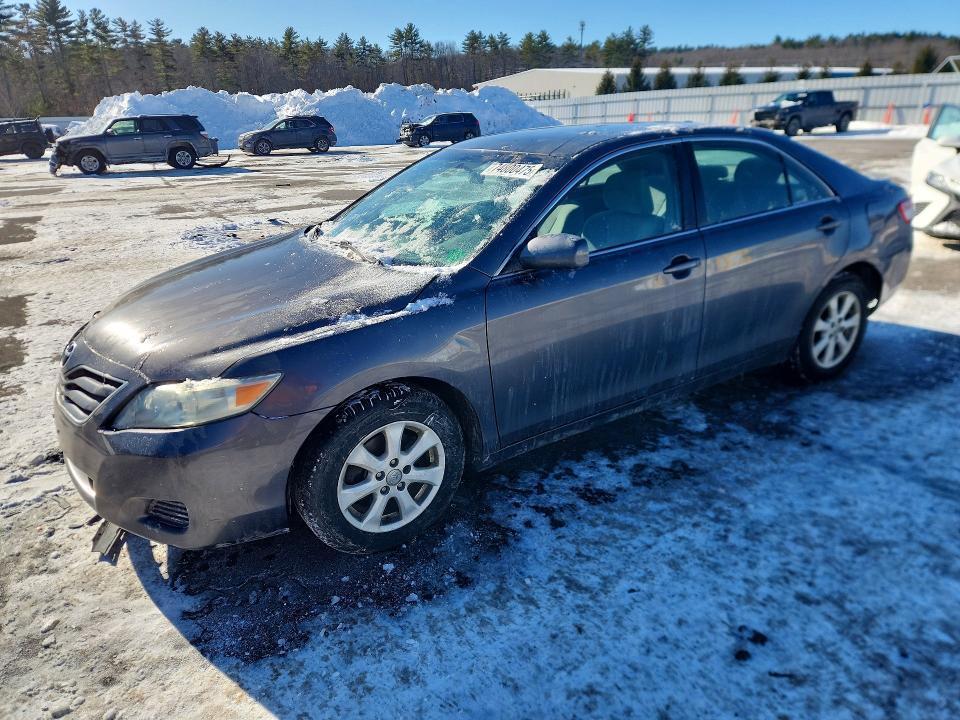 2011 Toyota Camry le