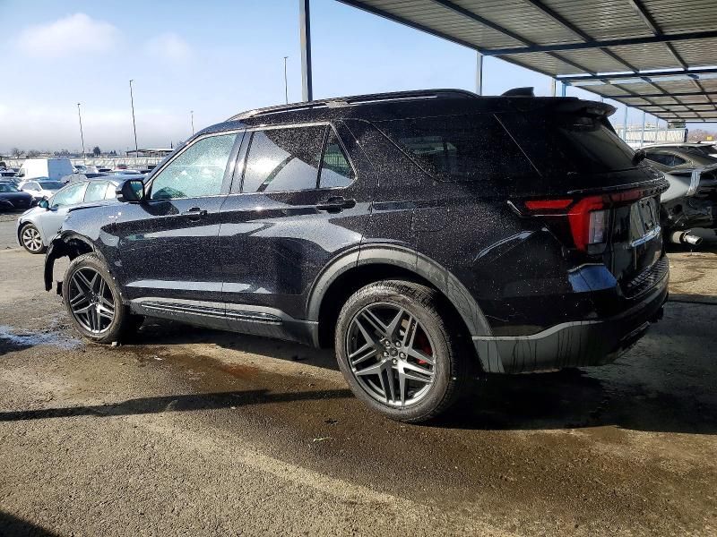 2025 Ford Explorer St-line