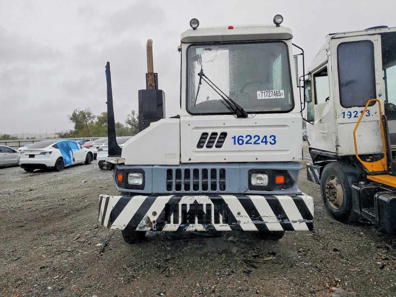 2016 Ottawa Yard Tractor 2016 Klhy Unknown-Yard Truck