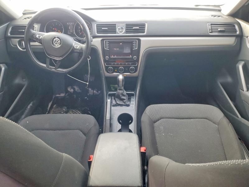 2016 Volkswagen Passat s