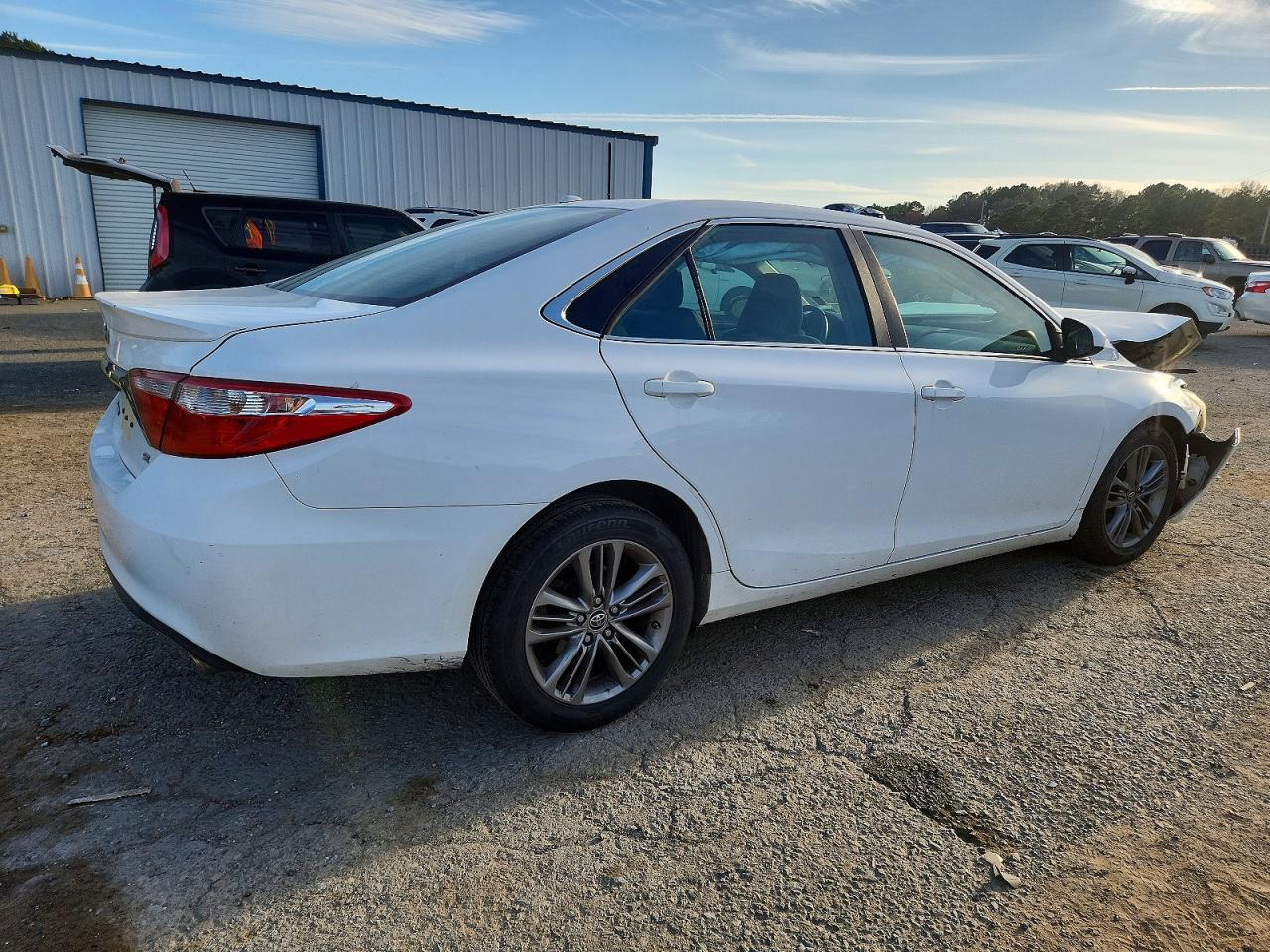 2016 Toyota Camry le