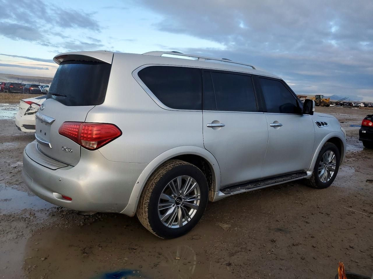 2012 Infiniti Qx56