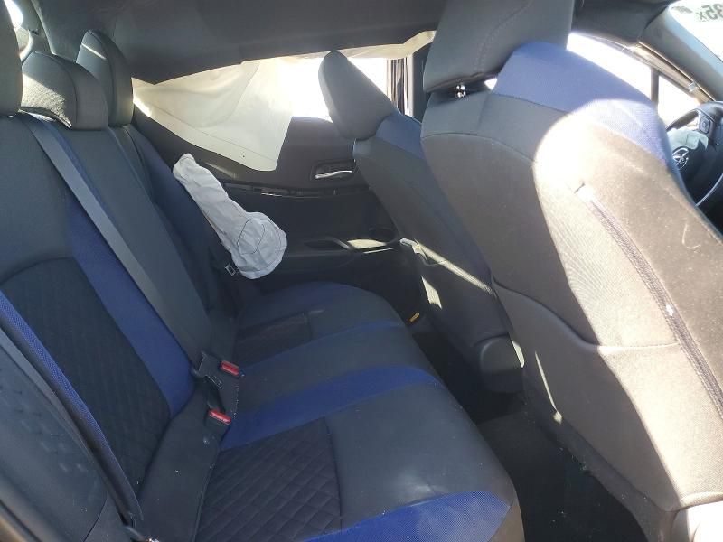 2022 Toyota C-hr xle