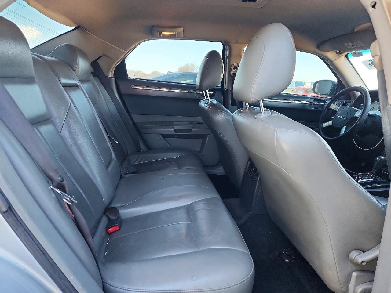 2005 Chrysler 300 Touring