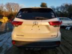 2017 Toyota Highlander se