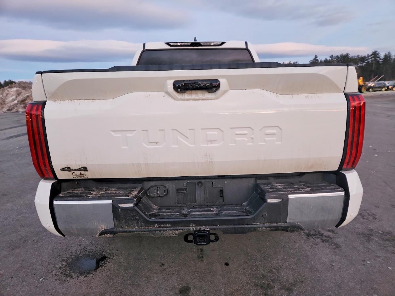 2025 Toyota Tundra Crewmax sr