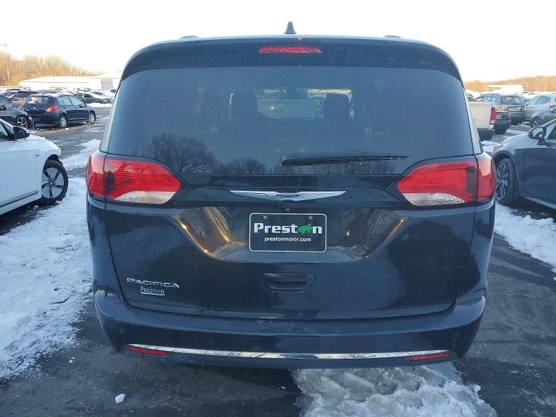 2019 Chrysler Pacifica Touring l