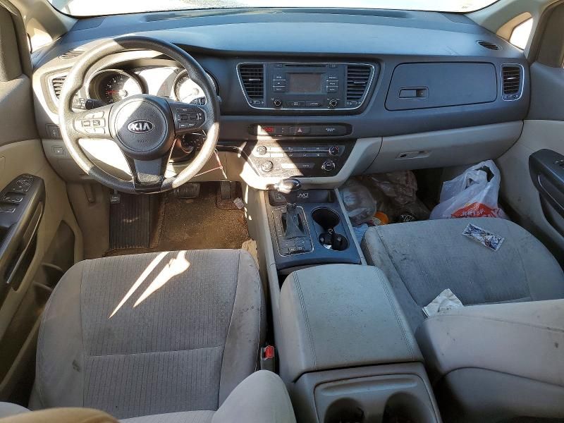 2016 KIA Sedona lx