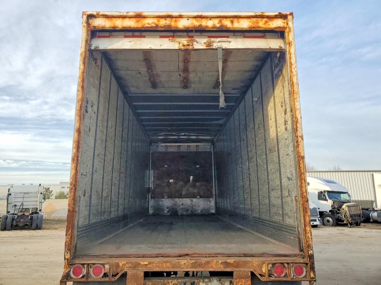 2015 Freightliner Cascadia Semi Truck