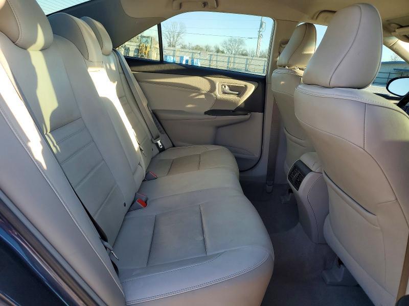 2016 Toyota Camry Hybrid