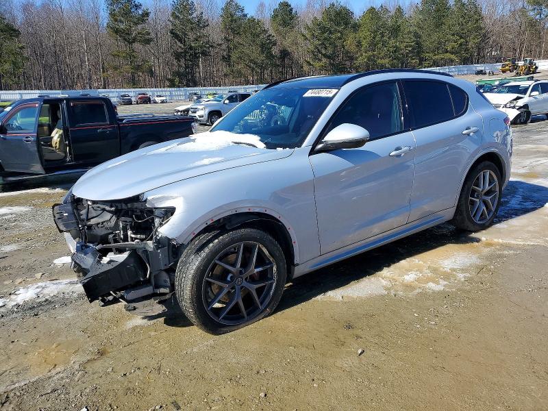 2020 Alfa Romeo Stelvio ti