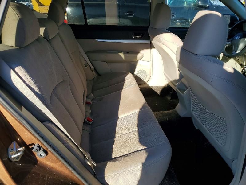 2013 Subaru Outback 2.5i Premium