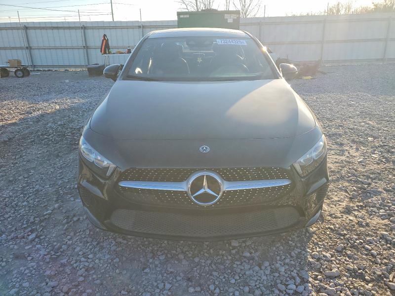 2020 Mercedes-Benz A 220