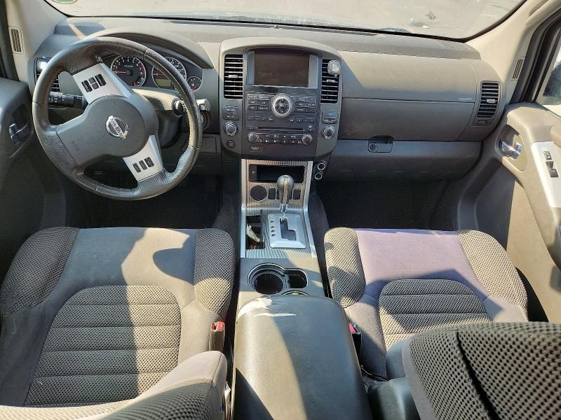 2010 Nissan Pathfinder s