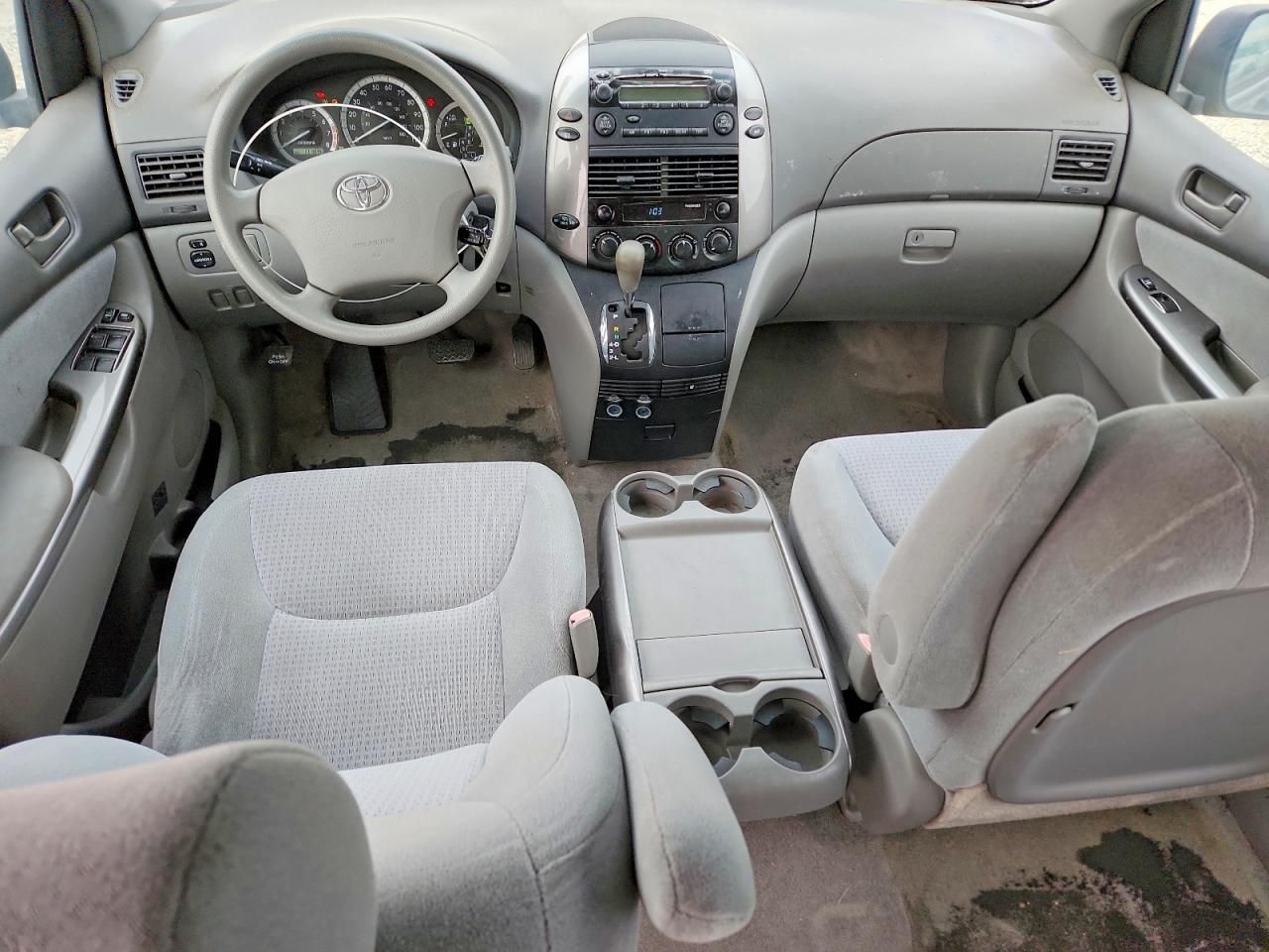 2008 Toyota Sienna ce