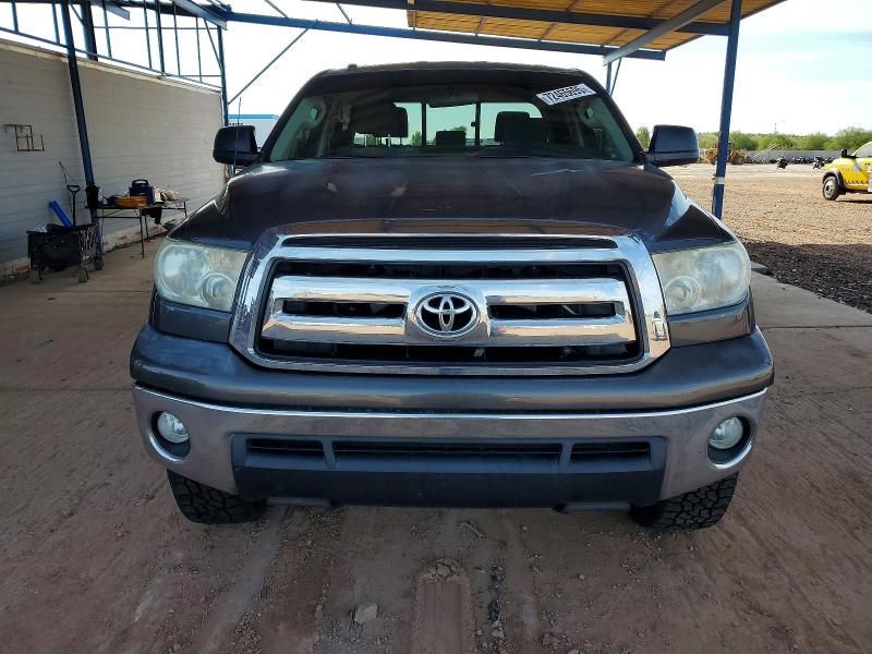 2013 Toyota Tundra Double cab SR5