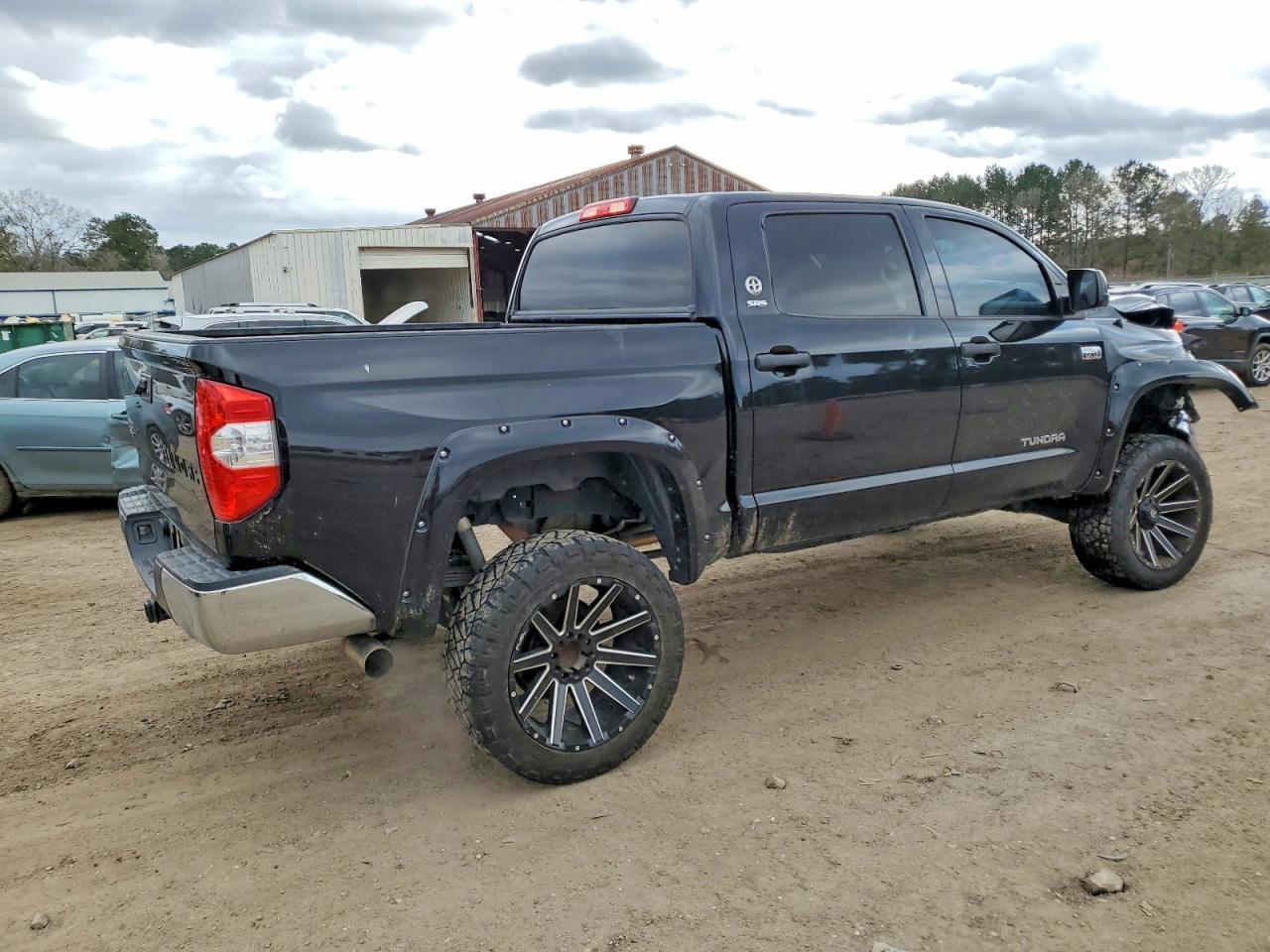 2015 Toyota Tundra Crewmax SR5