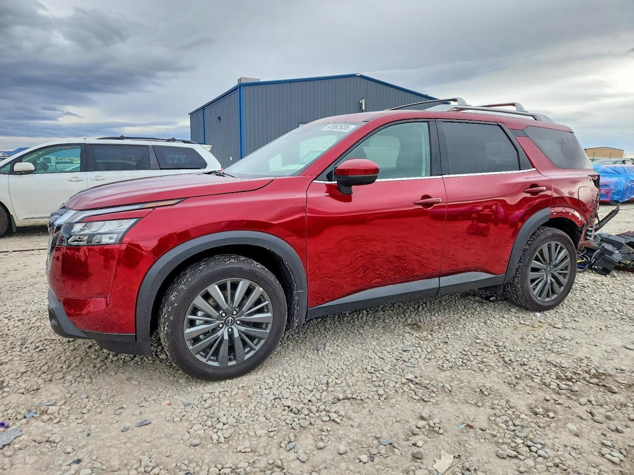 2025 Nissan Pathfinder sl