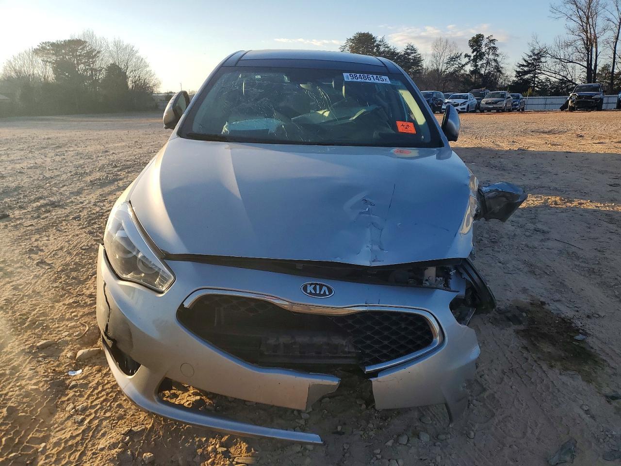 2014 KIA Cadenza Premium