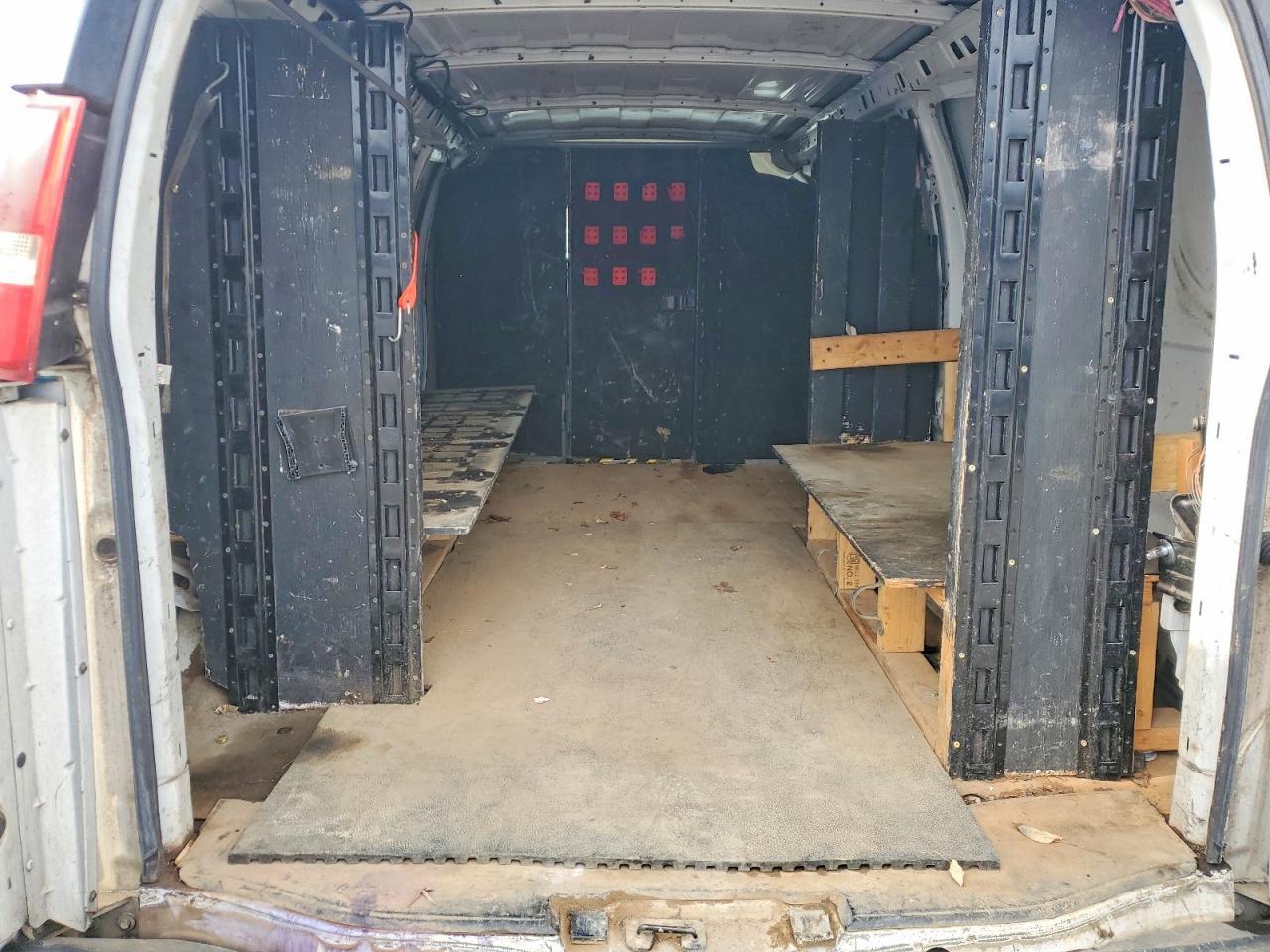 2015 Chevrolet Express G2500
