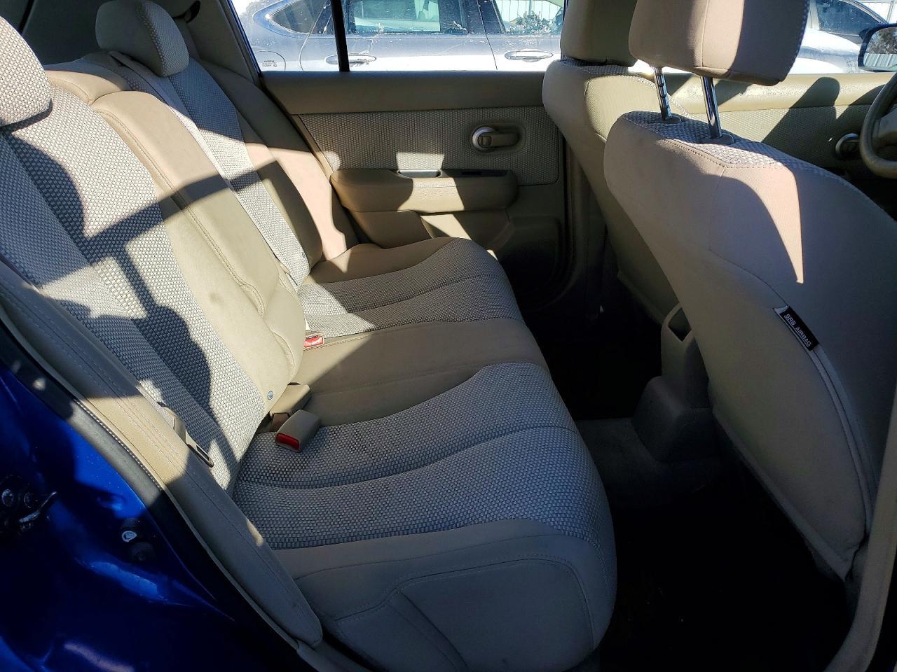 2009 Nissan Versa s