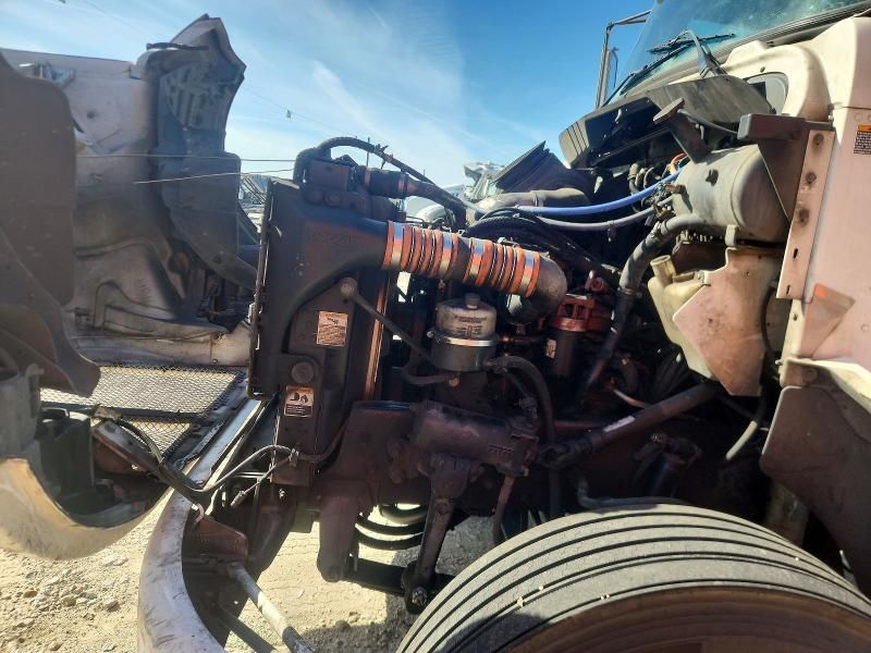 2015 Kenworth Construction T270