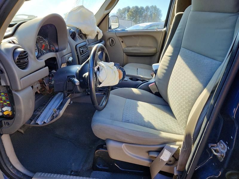 2005 Jeep Liberty Sport