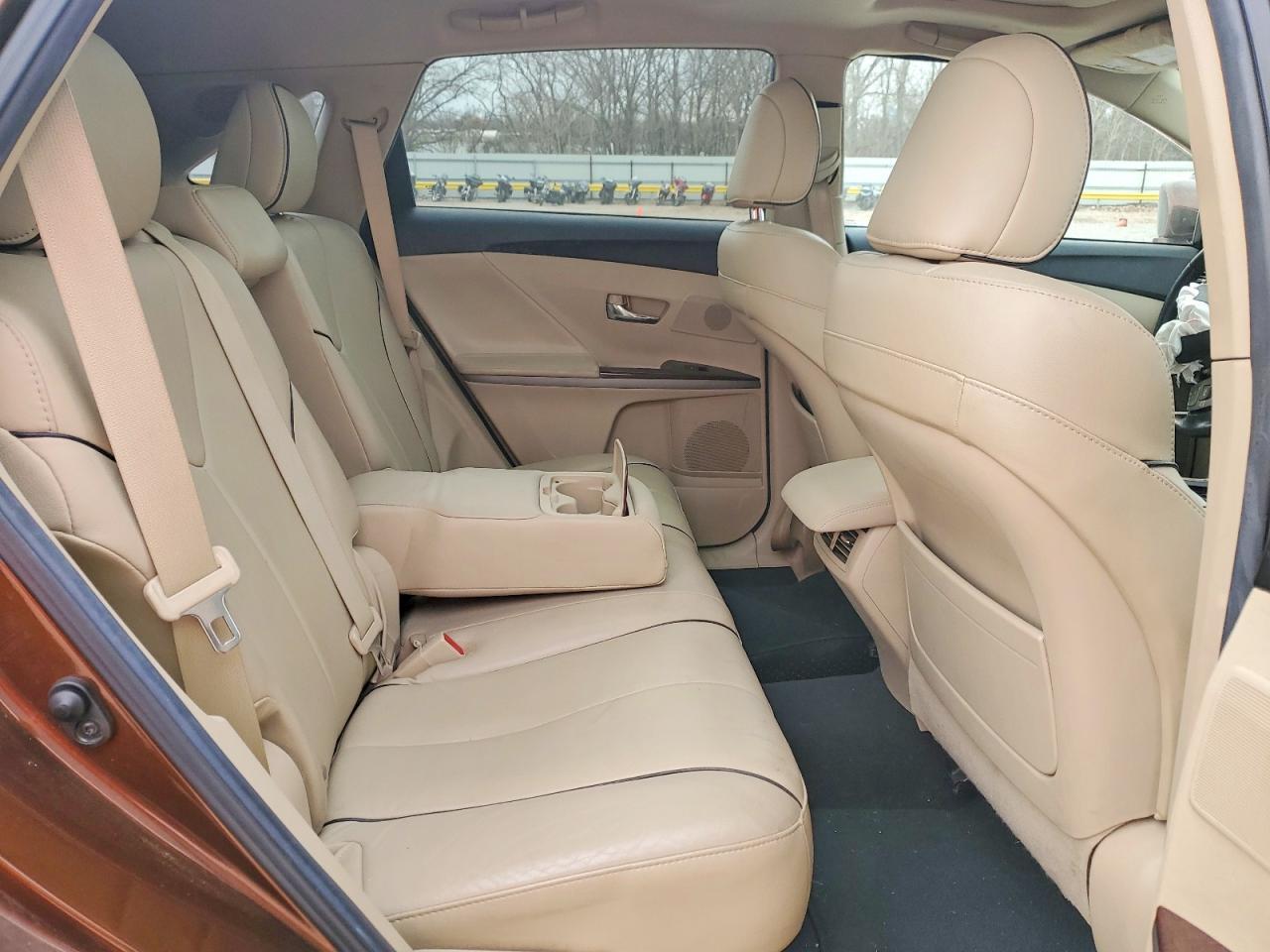 2012 Toyota Venza le