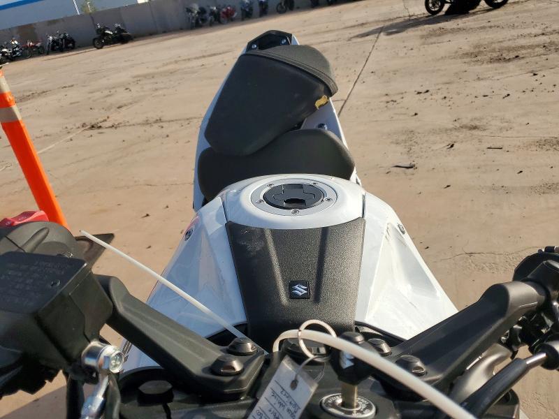 2026 Suzuki GSX800 F