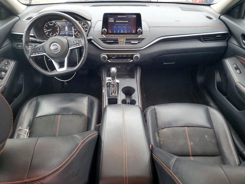 2022 Nissan Altima sr