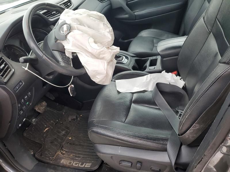 2017 Nissan Rogue sv