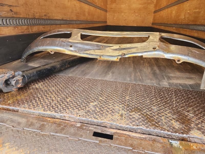 2015 International 4300 box Truck