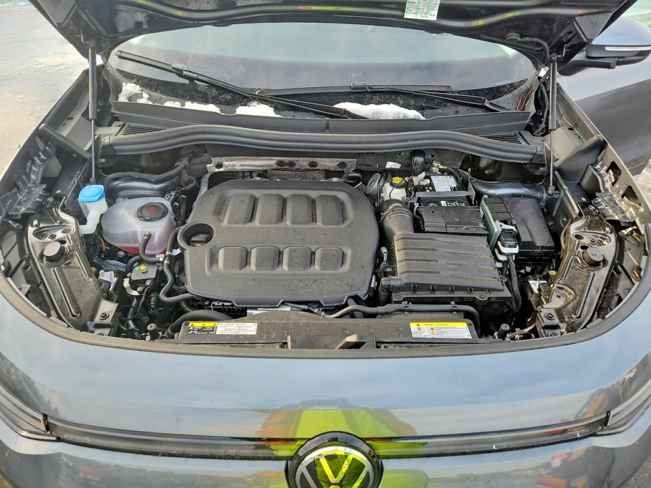 2025 Volkswagen Tiguan se