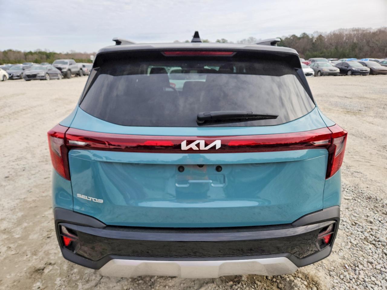 2025 KIA Seltos s