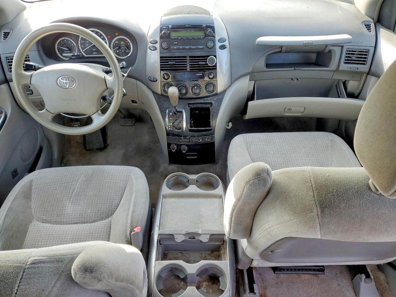 2010 Toyota Sienna ce