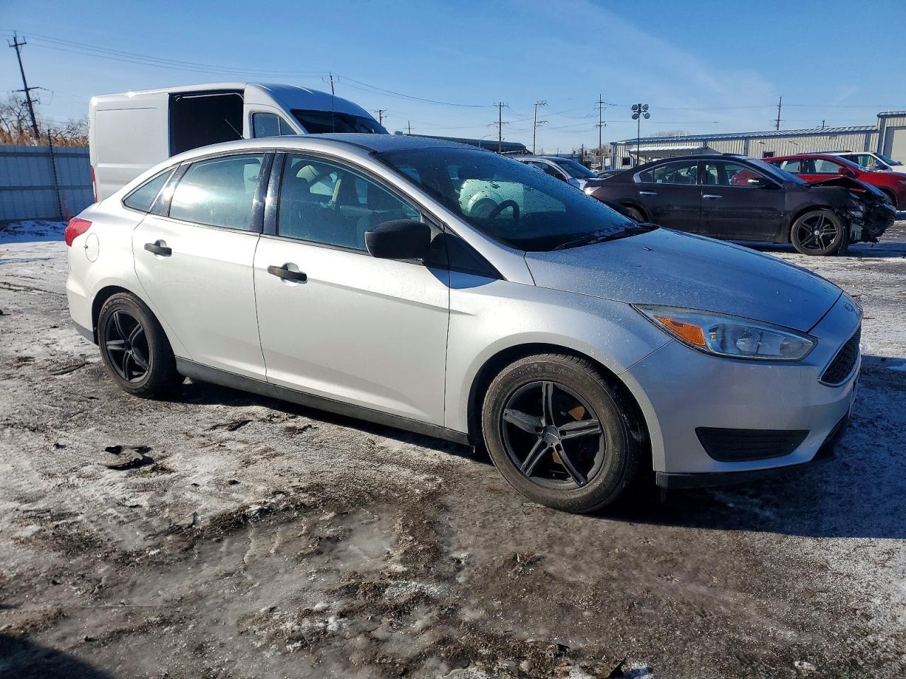 2016 Ford Focus s