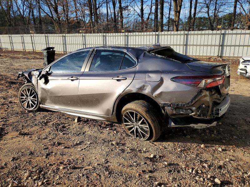 2021 Toyota Camry se