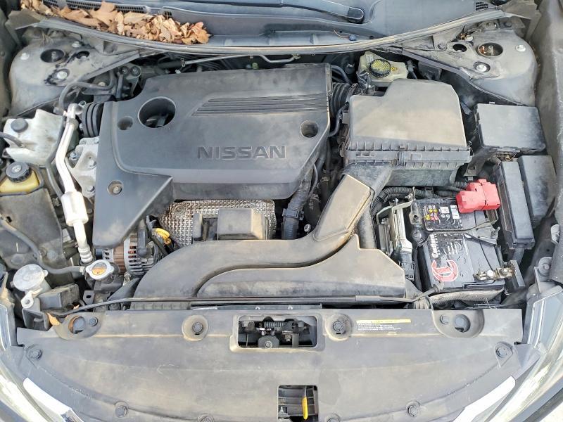 2016 Niss Altima 2.5 sr