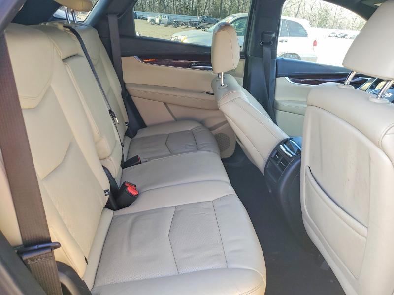 2018 Cadillac XT5 Premium Luxury