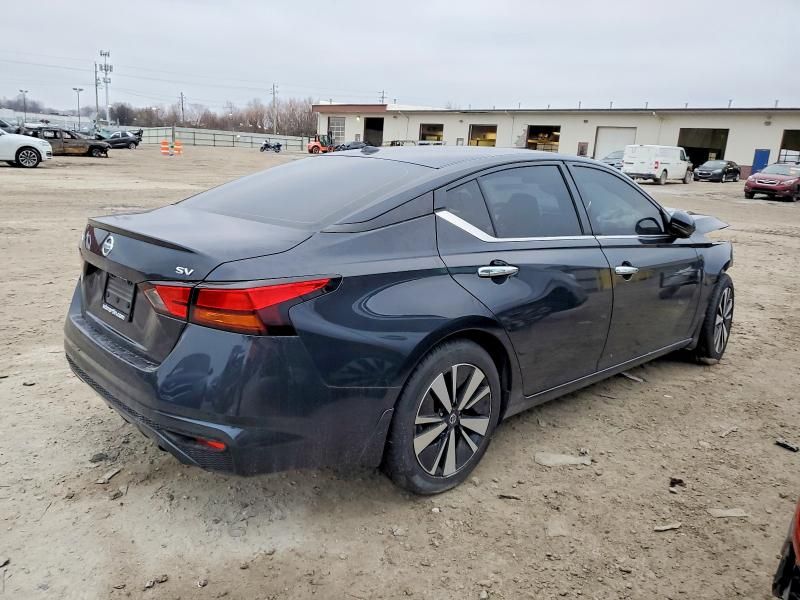 2022 Nissan Altima sv