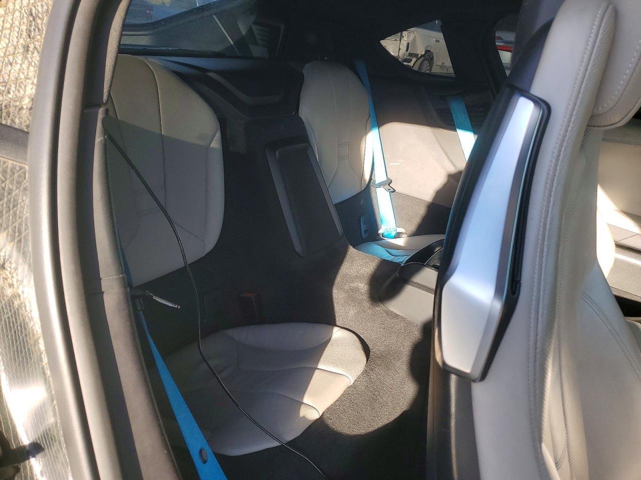 2015 BMW I8