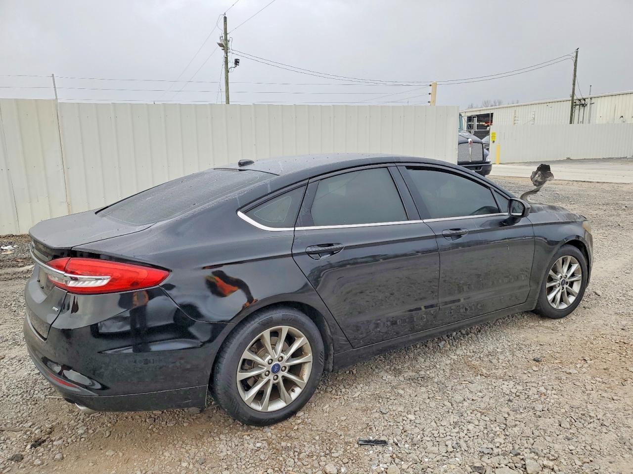 2017 Ford Fusion se